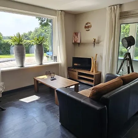 Apartman De Tepelenburg *